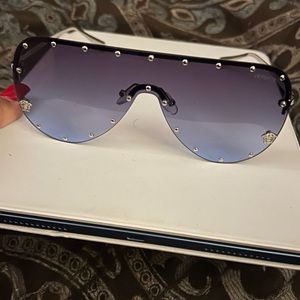 V aviator Sunglasses silver new
